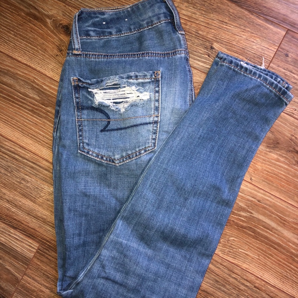 American Eagle Distressed Jeans